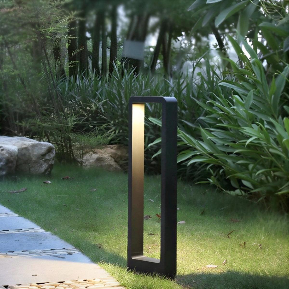 Modern Rectangular Solar Outdoor Pathway Light With Automatic Dusk-To-Dawn Sensor