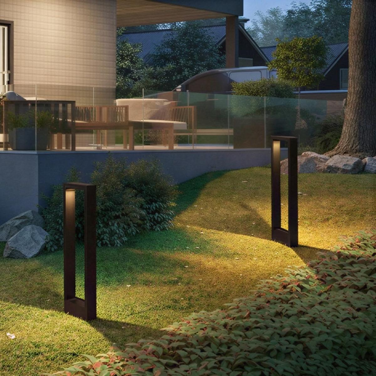 Modern Rectangular Solar Outdoor Pathway Light With Automatic Dusk-To-Dawn Sensor