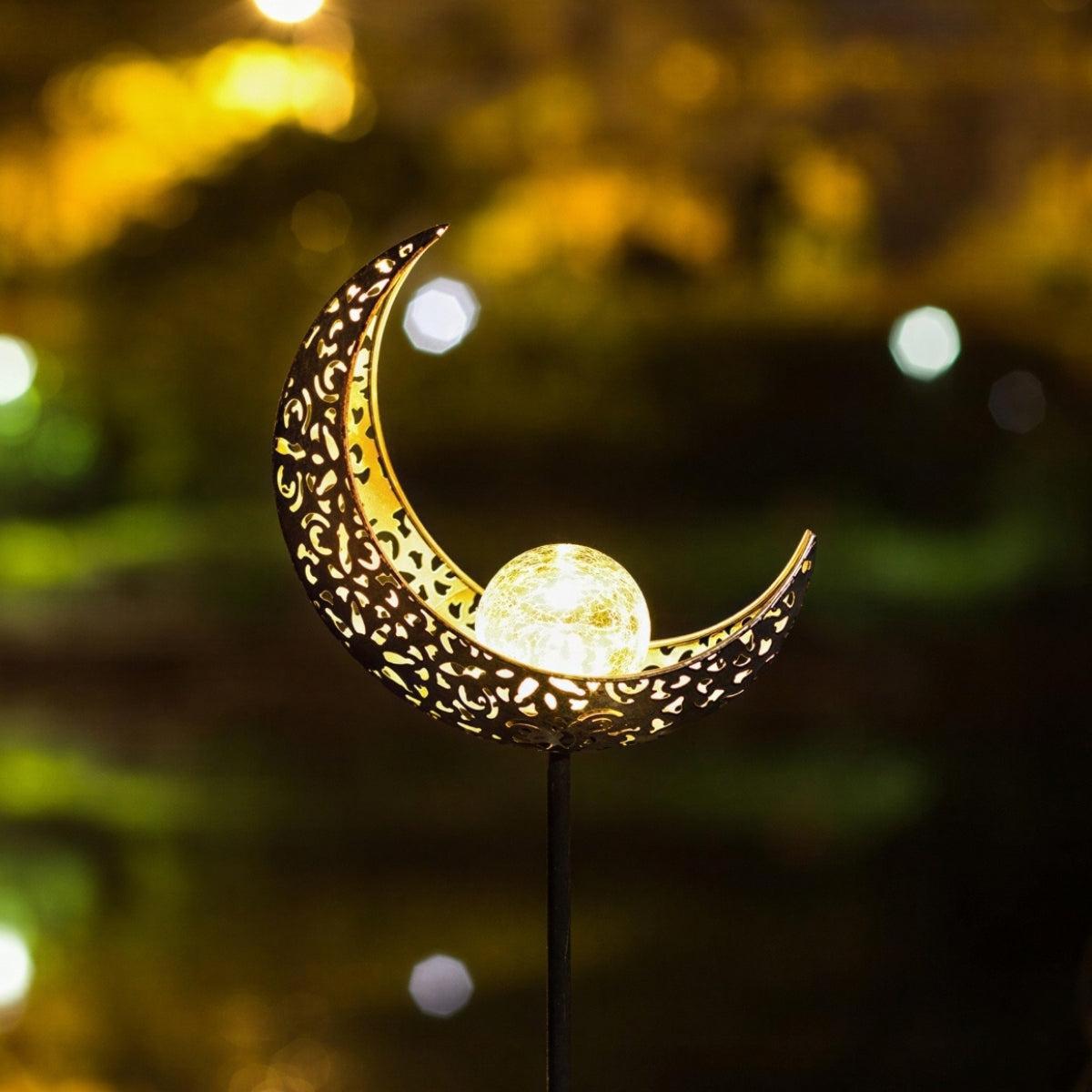 Outdoor Solar Lantern With Moon Crescent Design For Garden Pathway Lighting