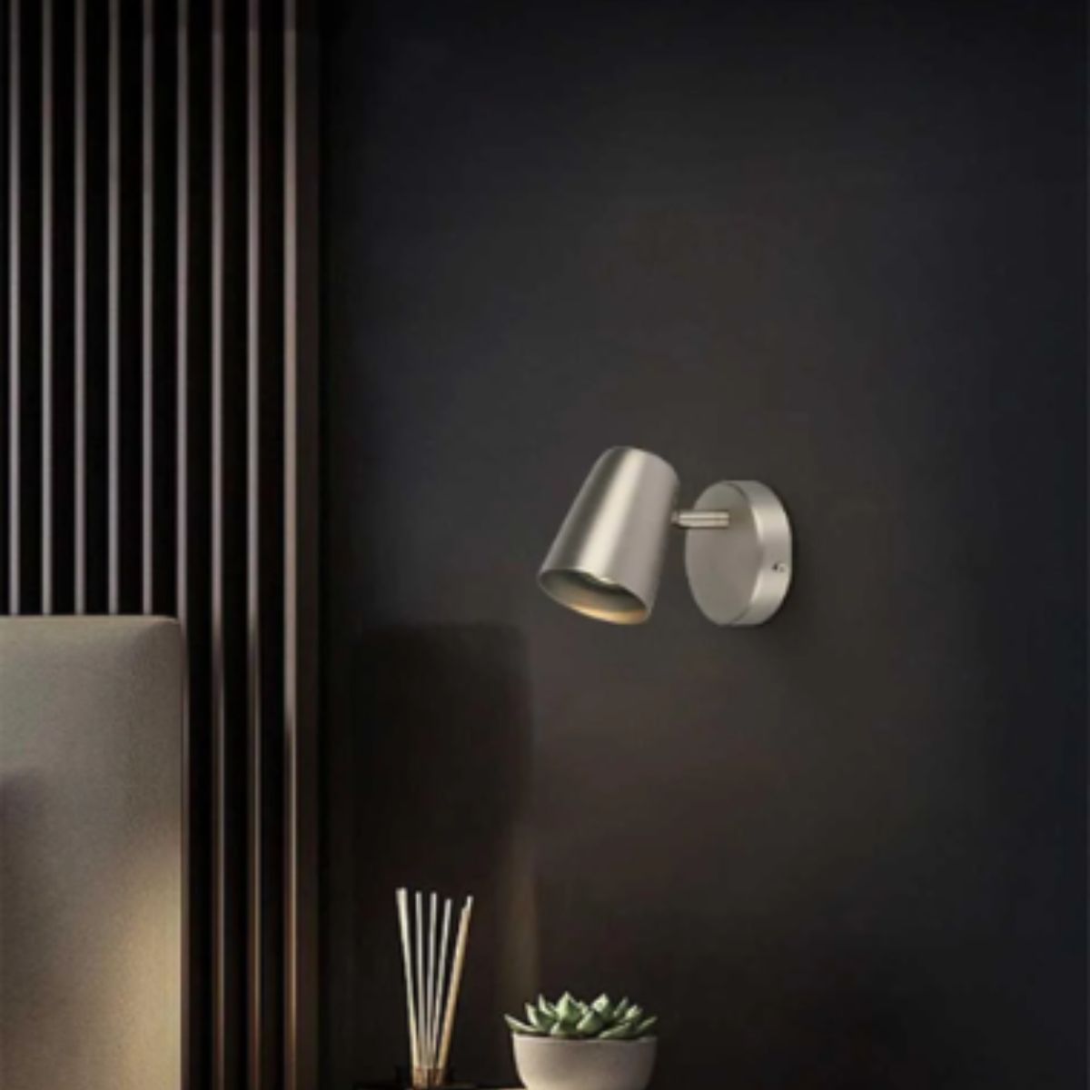 Adjustable Nordic Bedside Wall Sconce Light Fixture With Adjustable Spotlight Head