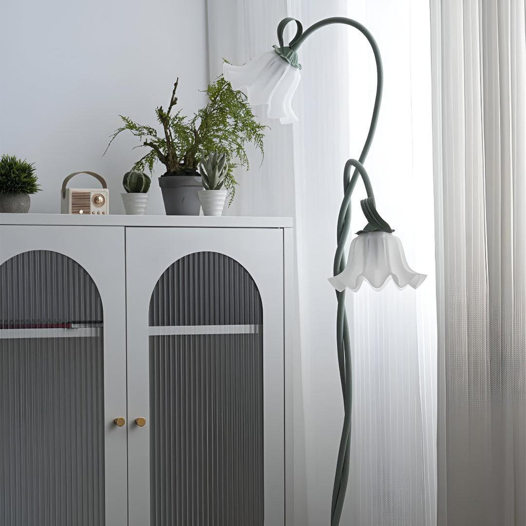 Decorative Flower Standing Floor Lamp With Floral Light Fixture Heads
