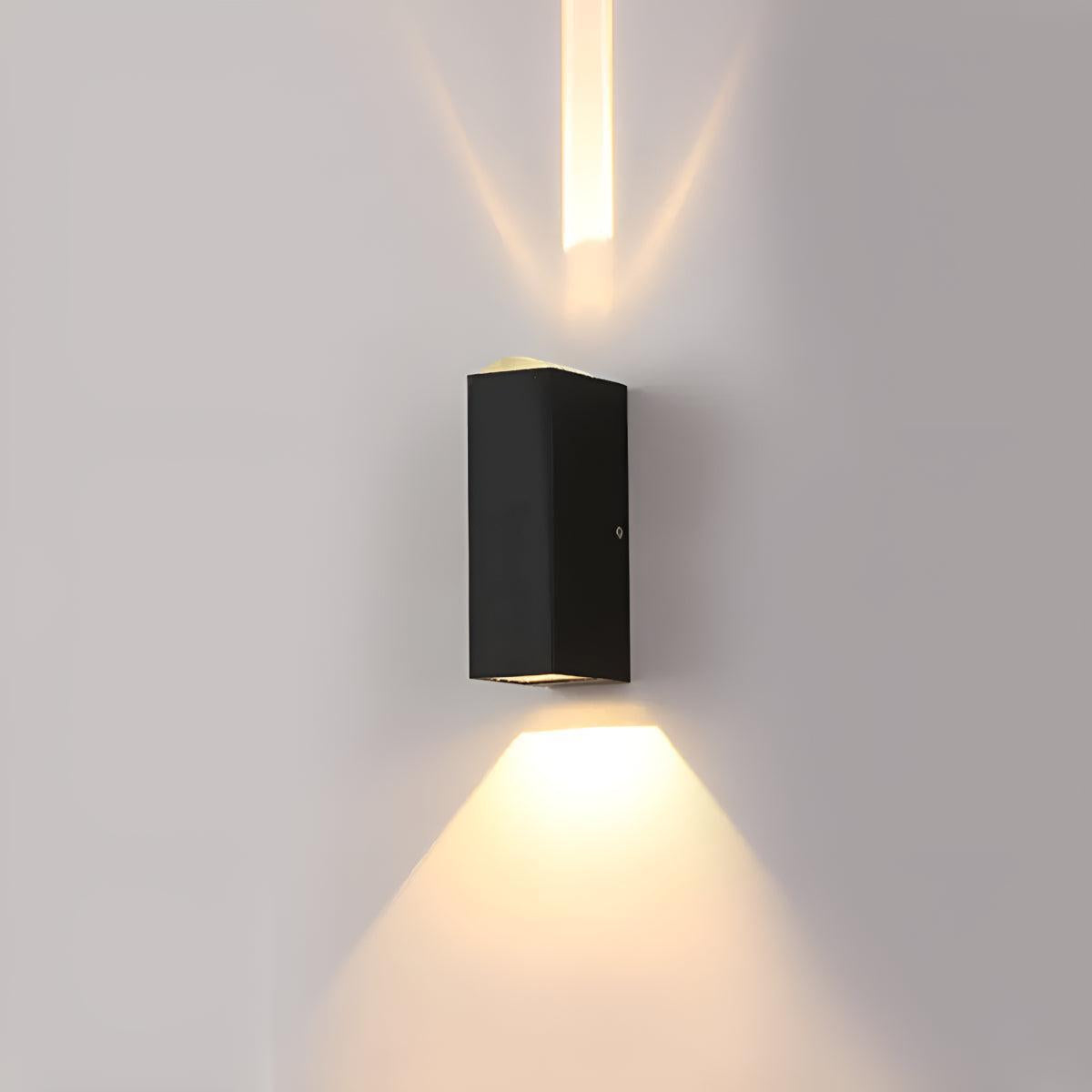 Double Beam Outdoor Light Fixture With Up Down Lighting