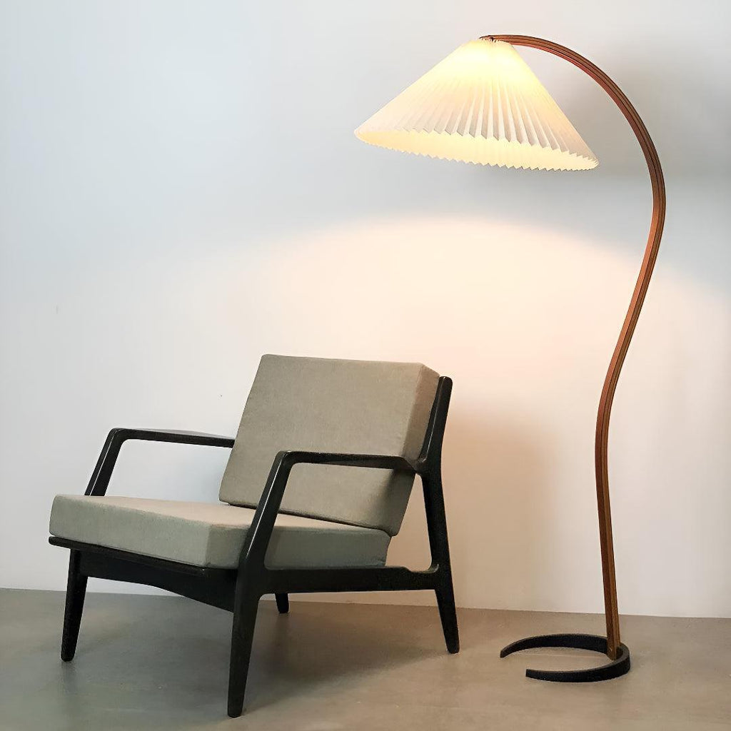 Modern Arched Floor Lamp With Pleated Silhouette Lampshade