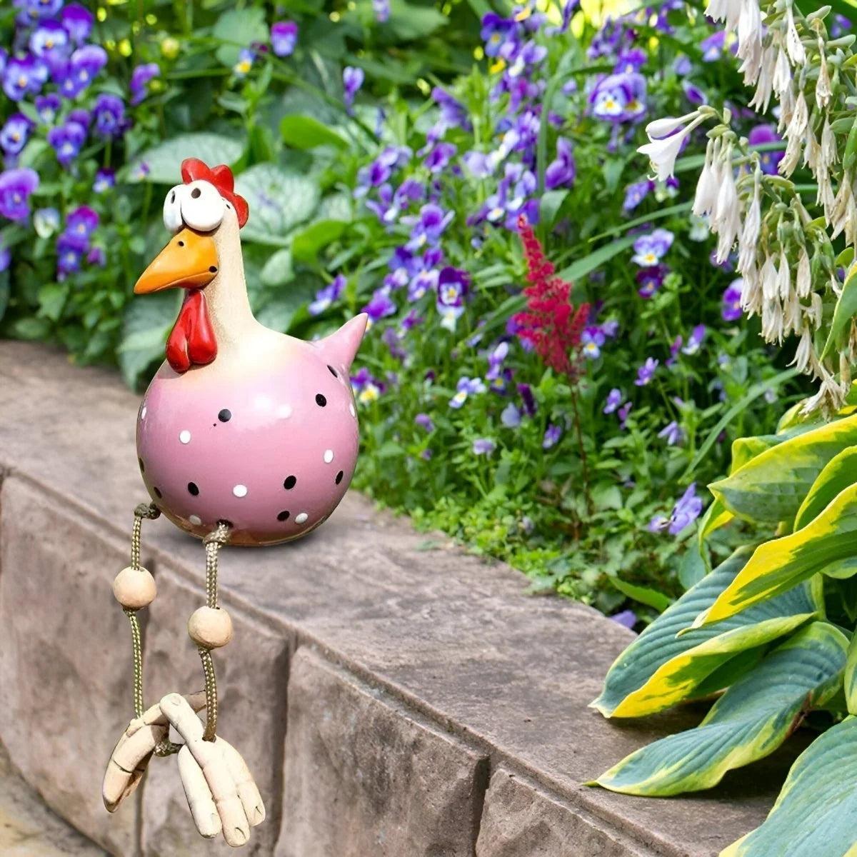 Sitting Farmhouse Chicken Garden Decoration With Expressive Eyes