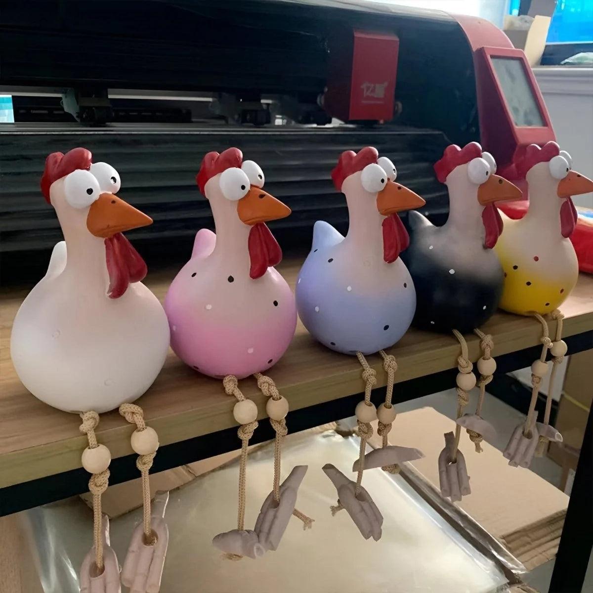 Sitting Farmhouse Chicken Garden Decoration With Expressive Eyes
