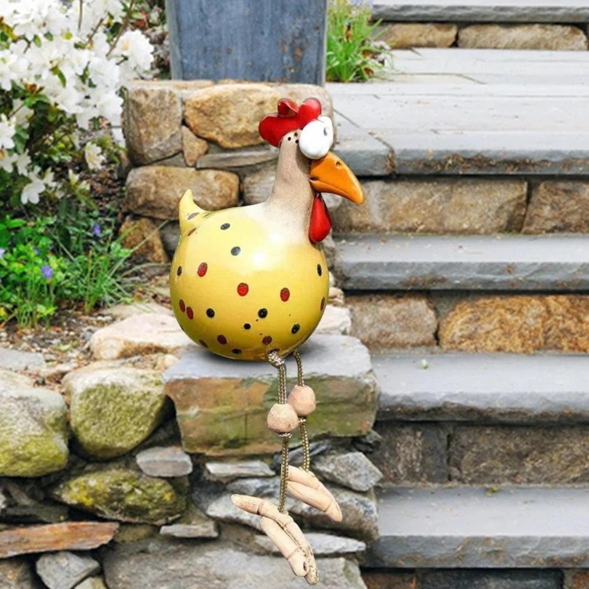 Sitting Farmhouse Chicken Garden Decoration With Expressive Eyes