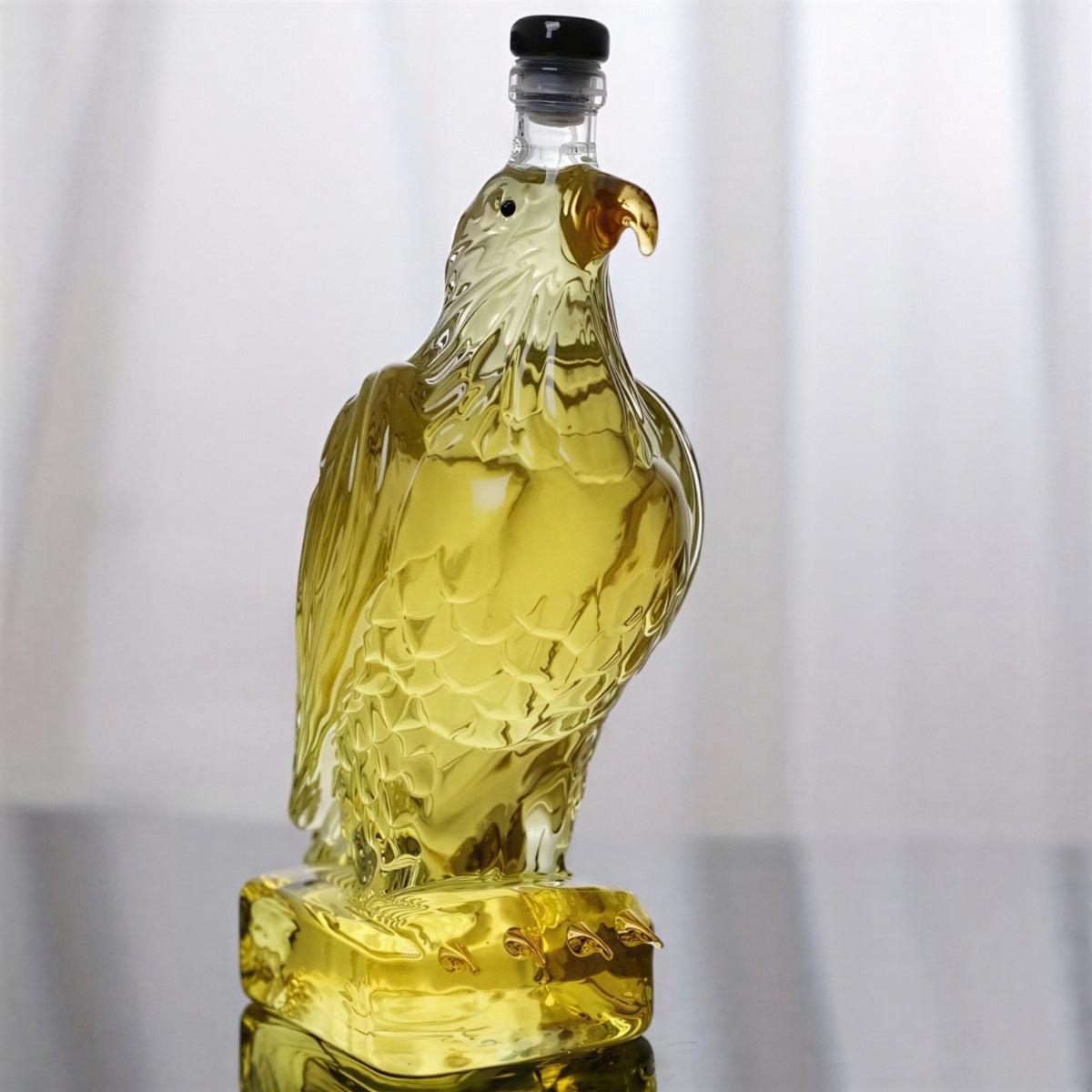 Whisky Decanter With Eagle Design For Liquor Presentation